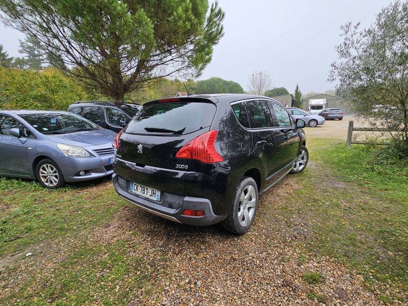 PEUGEOT 3008 2012