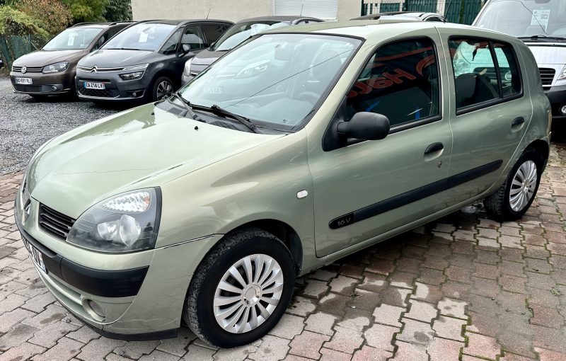 RENAULT CLIO 2003