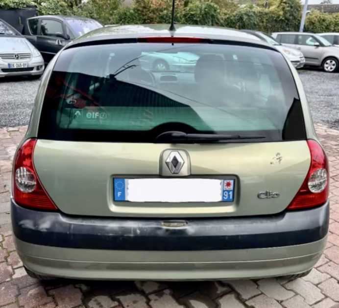 RENAULT CLIO 2003