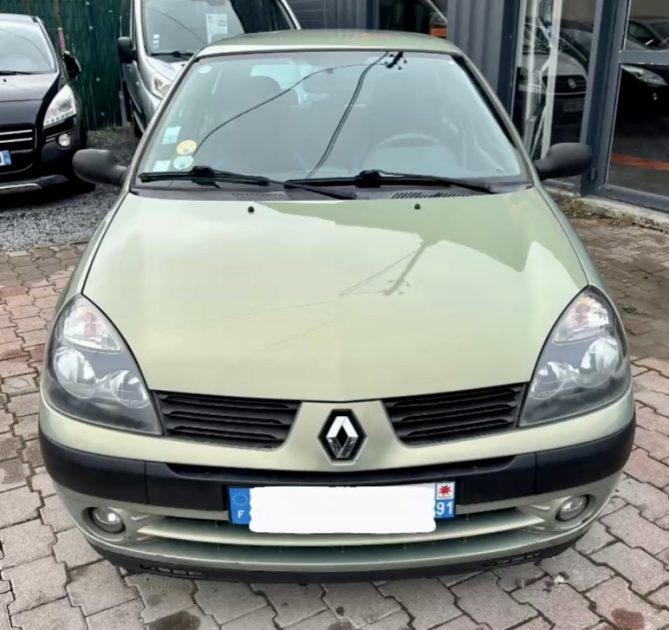 RENAULT CLIO 2003