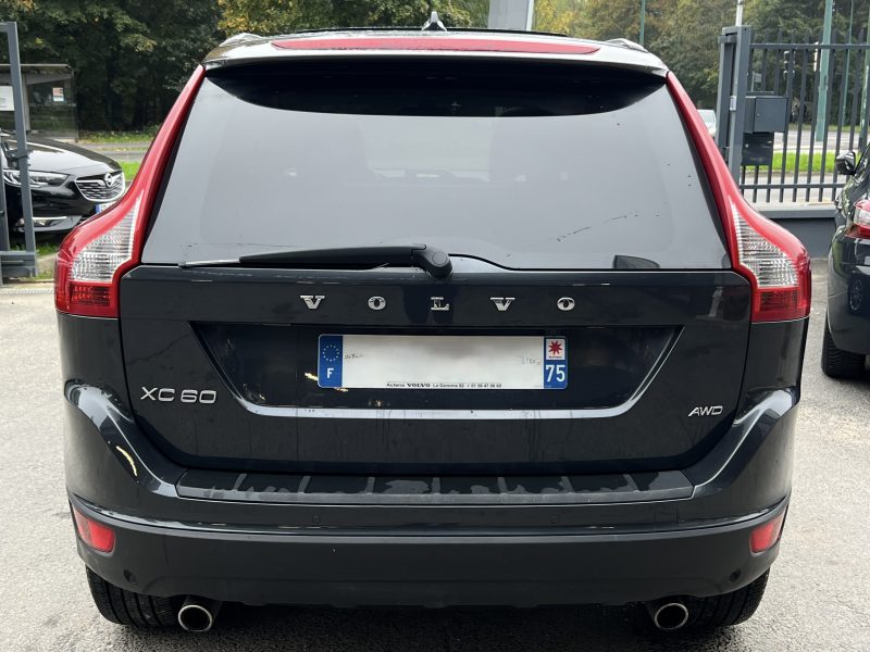 VOLVO XC60 XENIUM D5 2.4 5 CYLINDRES 205 Cv AWD 4x4 BOITE AUTO CUIR TOIT OUVRANT GPS - GARANTIE 1 AN