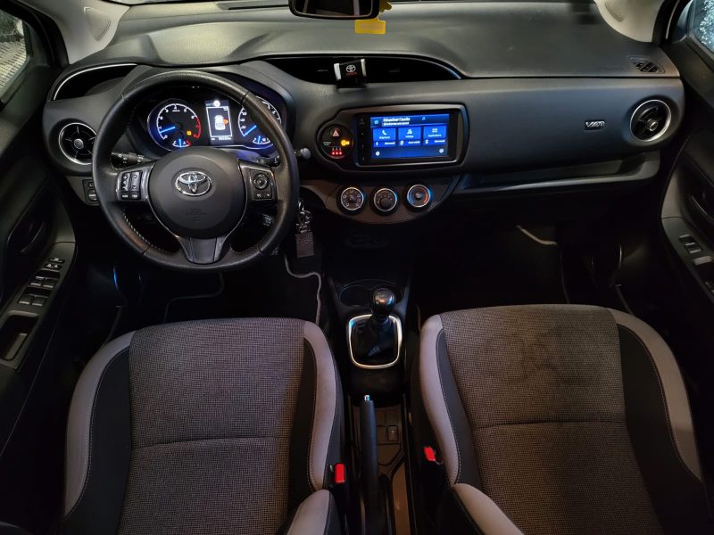 TOYOTA YARIS 1.5 VVTI 110 DESIGN Y20 / CAMERA / CARPLAY