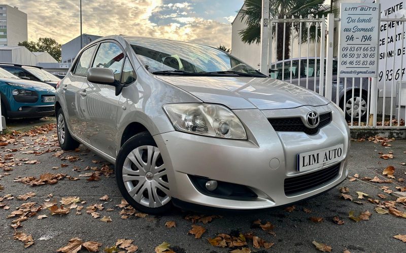 TOYOTA AURIS 2008