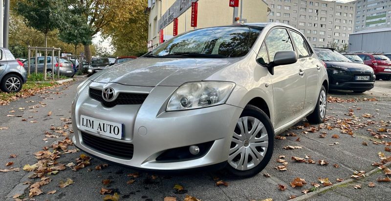 TOYOTA AURIS 2008