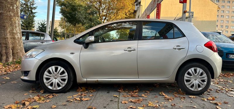 TOYOTA AURIS 2008