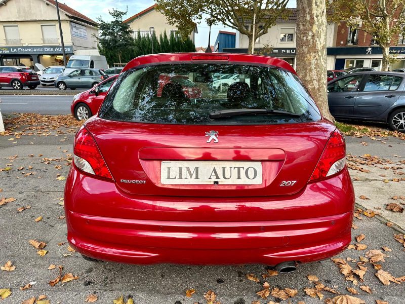 PEUGEOT 207 2010