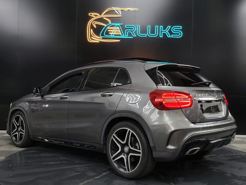 MERCEDES-BENZ GLA 220d 177cv Fascination 4Matic Boîte Auto