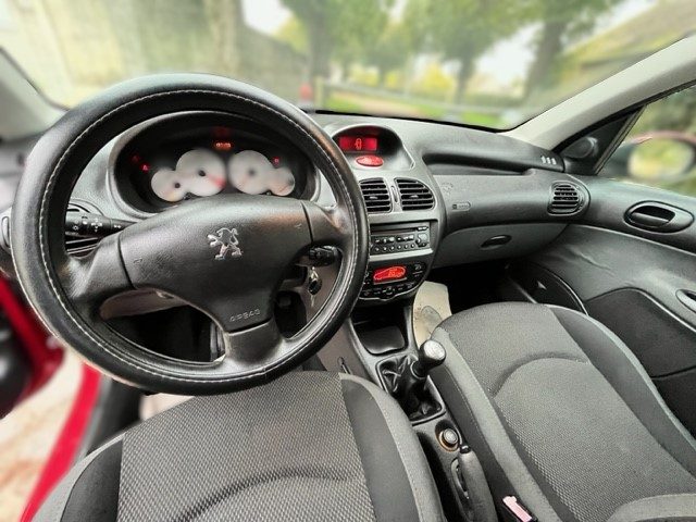 PEUGEOT 206 HDI  2009