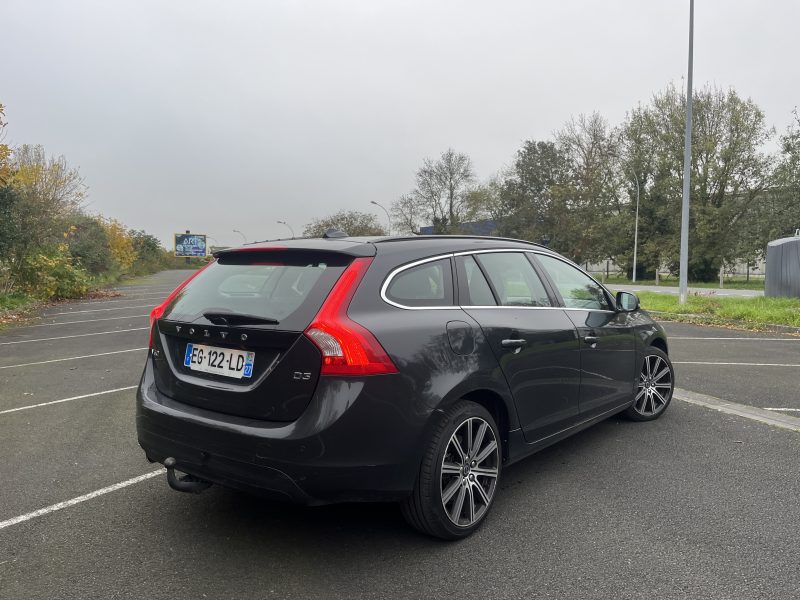 VOLVO V60 2016