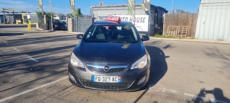 OPEL ASTRA 2011