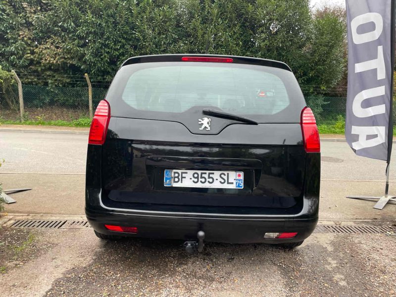 PEUGEOT 5008 1.6HDI 112CV