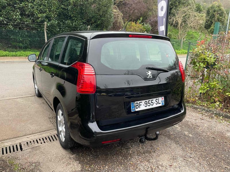 PEUGEOT 5008 1.6HDI 112CV