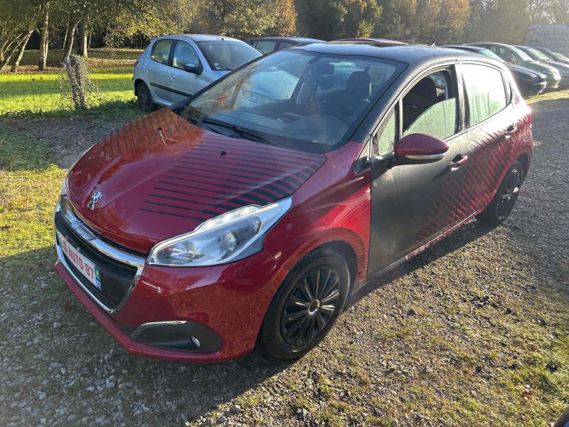 PEUGEOT 208 2020