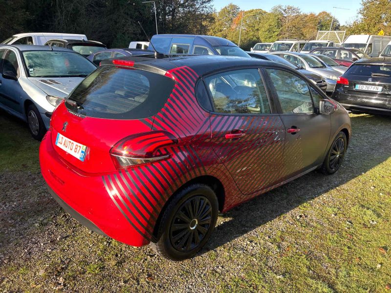 PEUGEOT 208 2020