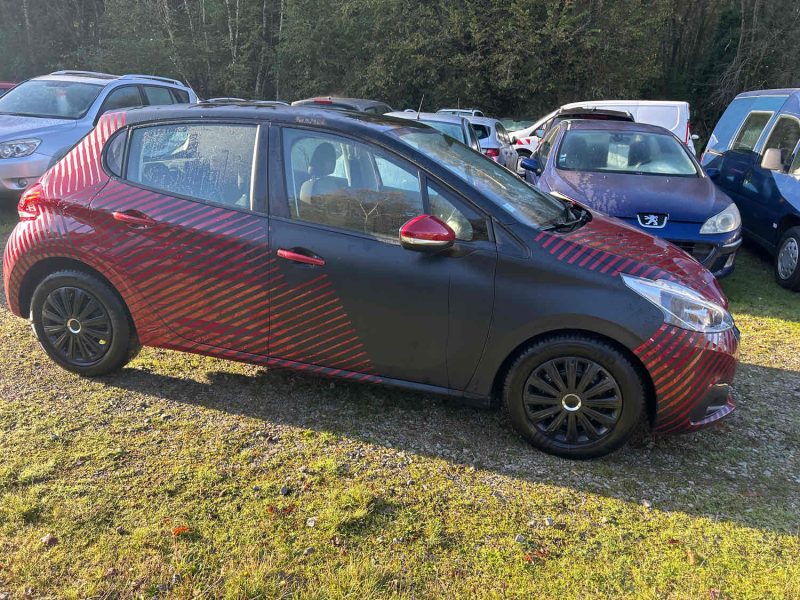 PEUGEOT 208 2020