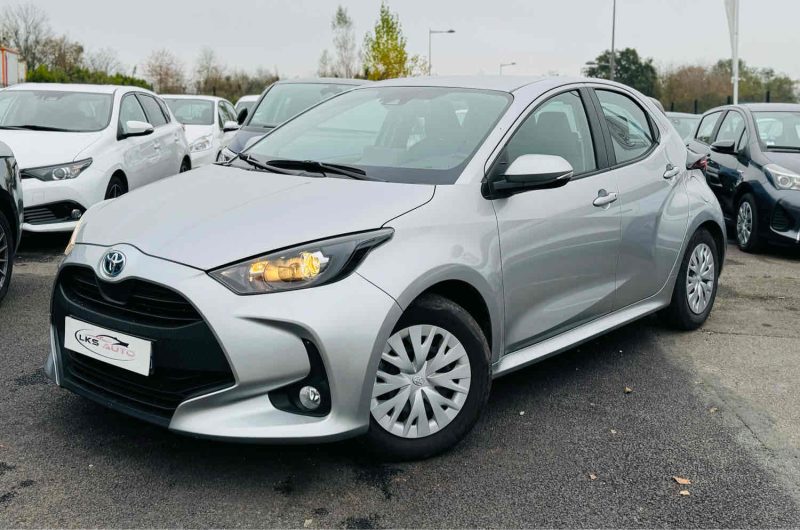 TOYOTA YARIS DYNAMIC BUSINESS 1.5 HYBRID 116ch