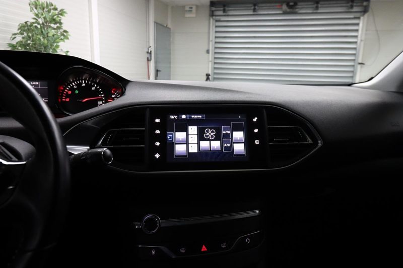 PEUGEOT 308 SW II 2015