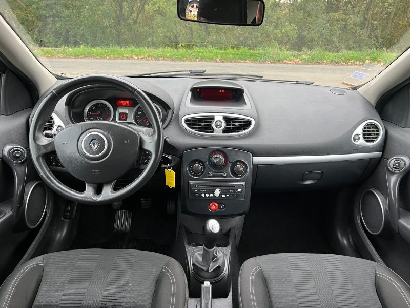 RENAULT CLIO III 2010