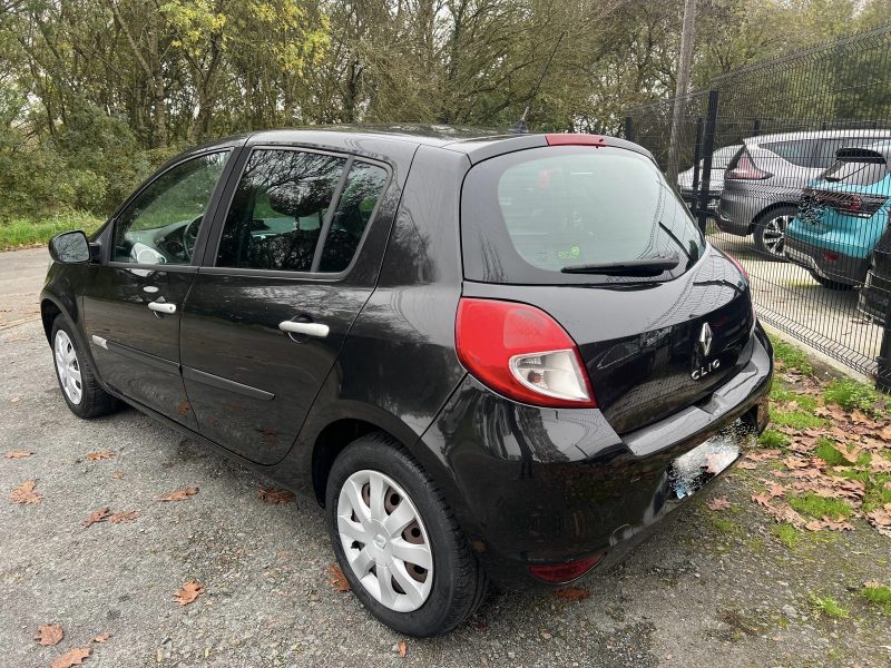 RENAULT CLIO III 2010