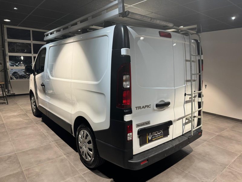 RENAULT TRAFIC 2020