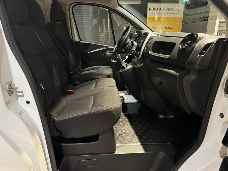 RENAULT TRAFIC 2020