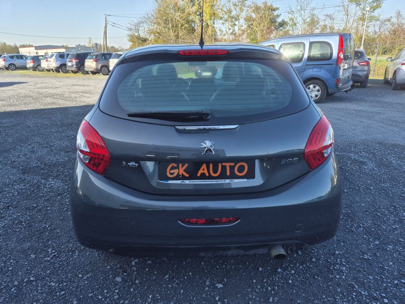 PEUGEOT 208 1.6 thp 120 CV 2014 135000 KM 