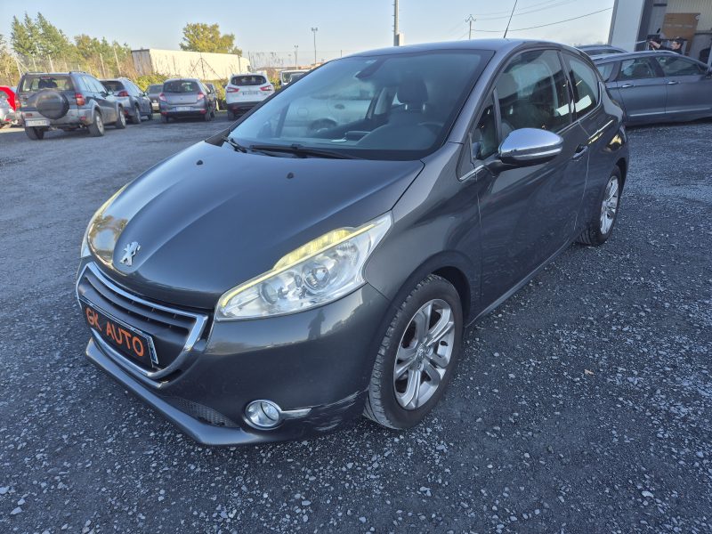 PEUGEOT 208 1.6 thp 120 CV 2014 135000 KM 