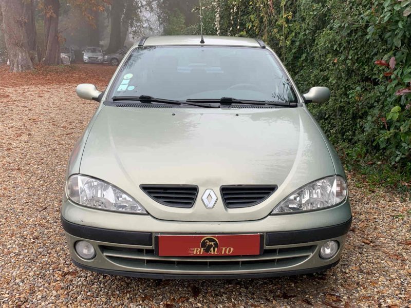 RENAULT MEGANE 2002 1.6 16V (107Ch)