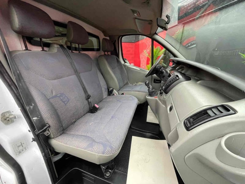 RENAULT TRAFIC 2004