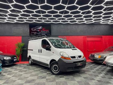 RENAULT TRAFIC 2004