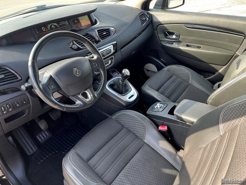 RENAULT MEGANE SCENIC 2015