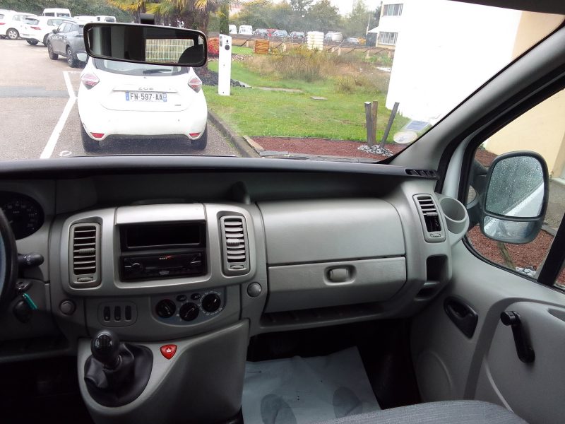 RENAULT TRAFIC 2008