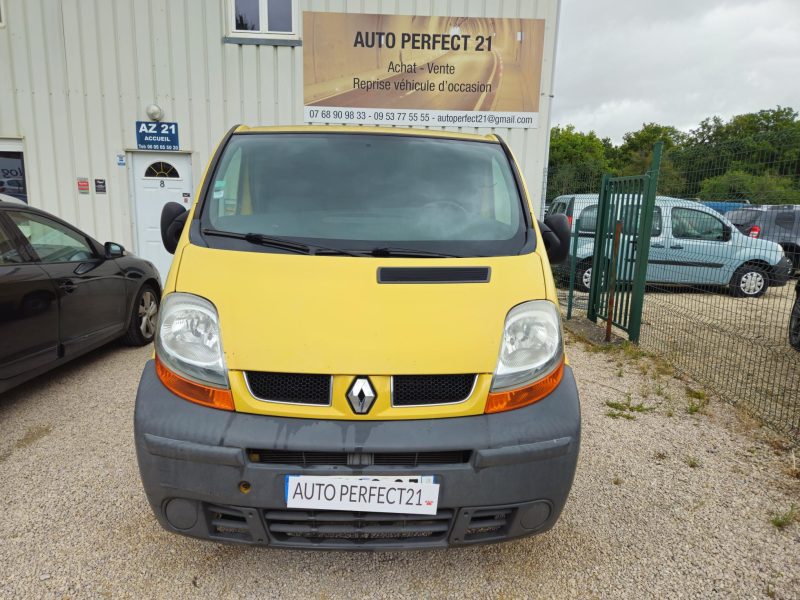 RENAULT TRAFIC 2005