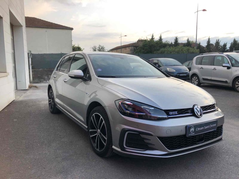 VOLKSWAGEN GOLF 2020