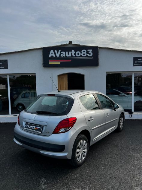 PEUGEOT 207 2010 Urban 1.4 Vti 95cv / Moteur à Chaine CT OK 