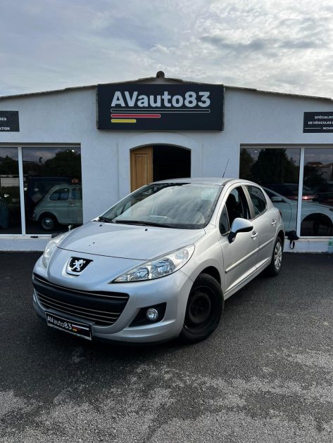 PEUGEOT 207 2010 Urban 1.4 Vti 95cv / Moteur à Chaine CT OK 