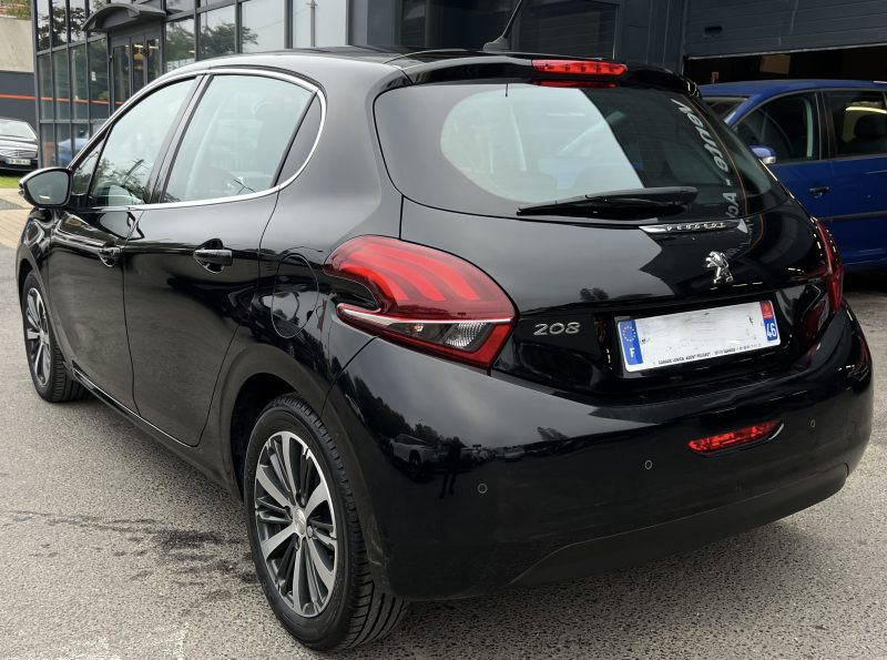 PEUGEOT 208 PHASE 2 ALLURE 1.2 82 Cv GPS APPLE CARPLAY & ANDROID CRIT AIR 1 5 PORTES - GARANTIE 1 AN