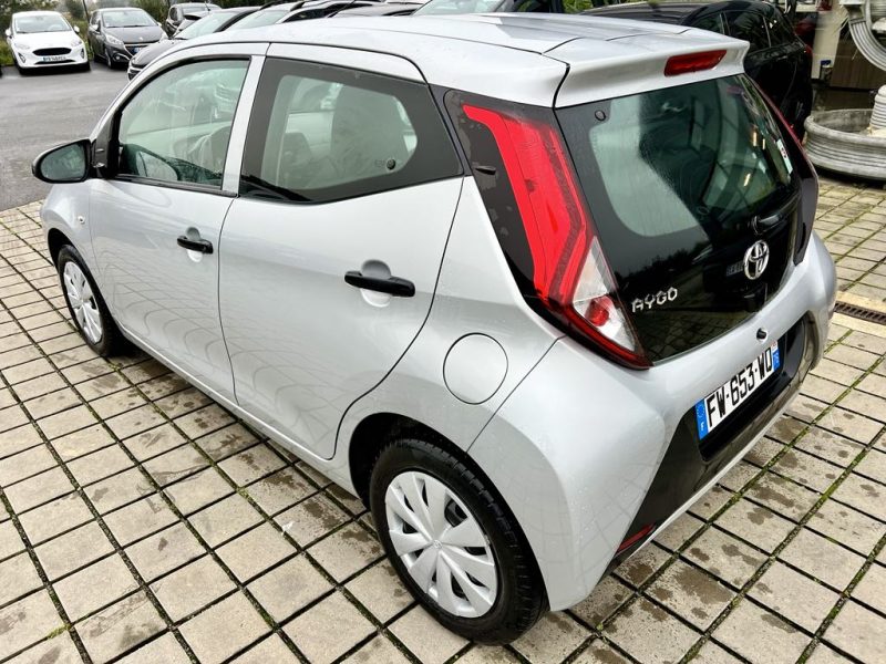 TOYOTA AYGO 1.0 VVTi 72CV X-PRO