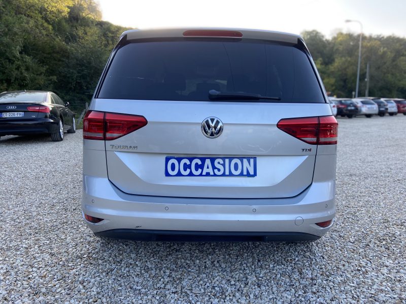 VOLKSWAGEN TOURAN 2015