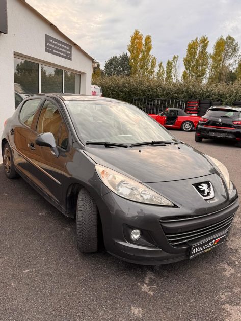 PEUGEOT 207 1.4 Vti 95CV / Moteur à chaine Révisée CT OK