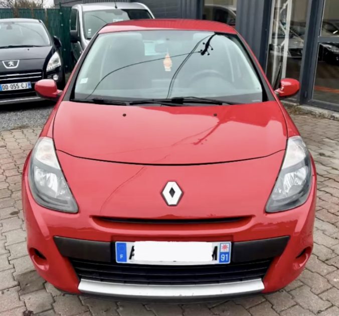 RENAULT CLIO III 1.5 dCi 68Ch *TOMTOM* / REVISEE&GARANTIE 