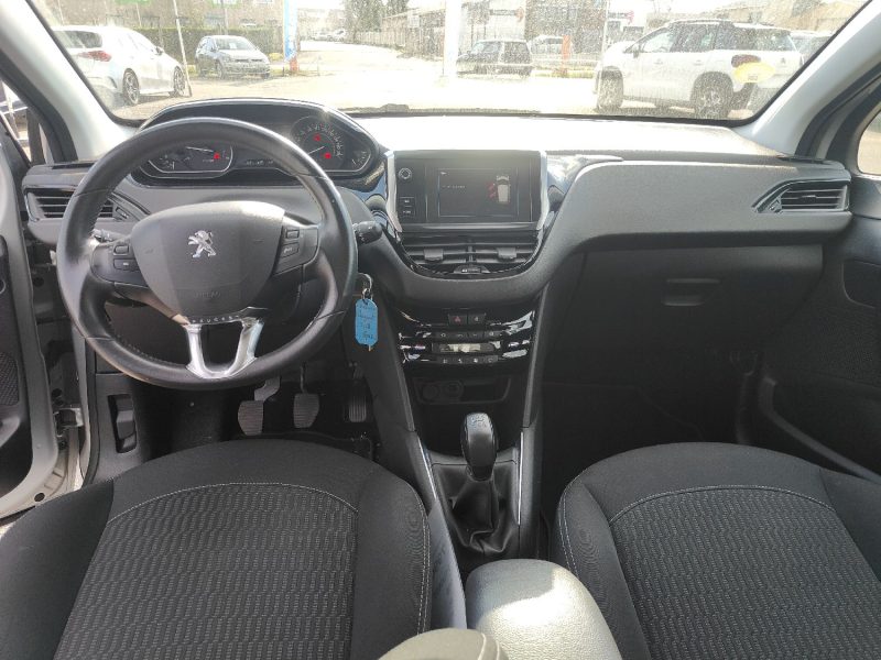 PEUGEOT 208 1.6 HDI 75 cv BUSINESS