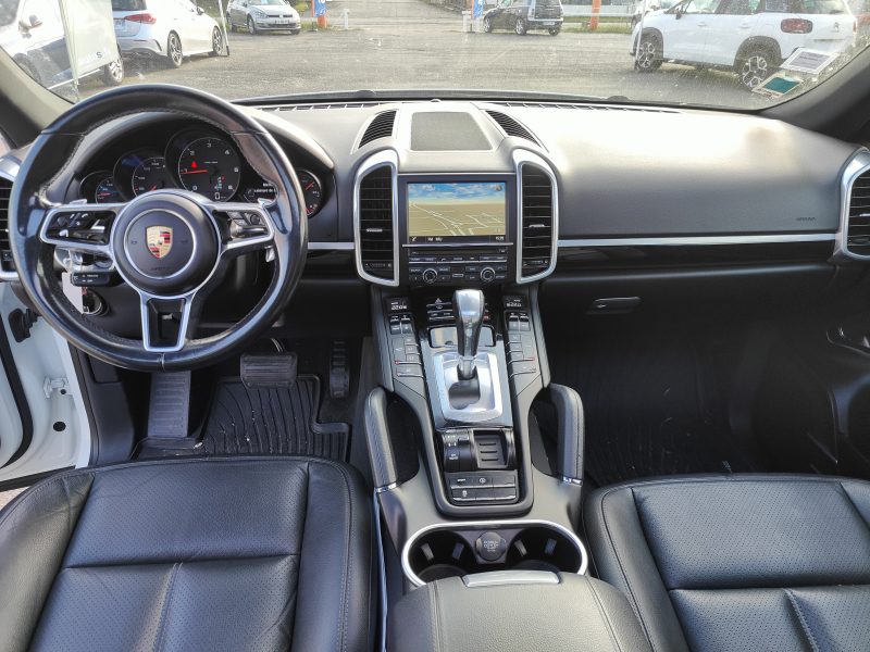 PORSCHE CAYENNE 3.0 Diesel 262cv ATTELAGE + TOIT OUVRANT