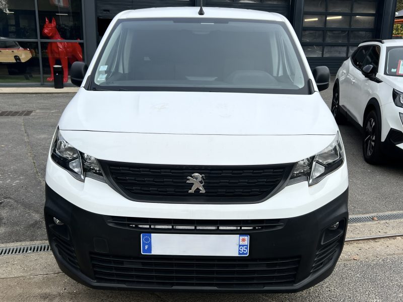 PEUGEOT PARTNER III 1.2 110 Cv PREMIERE MAIN / 29 300 Kms 3 PLACES CRIT AIR 1 - GARANTIE 1 AN