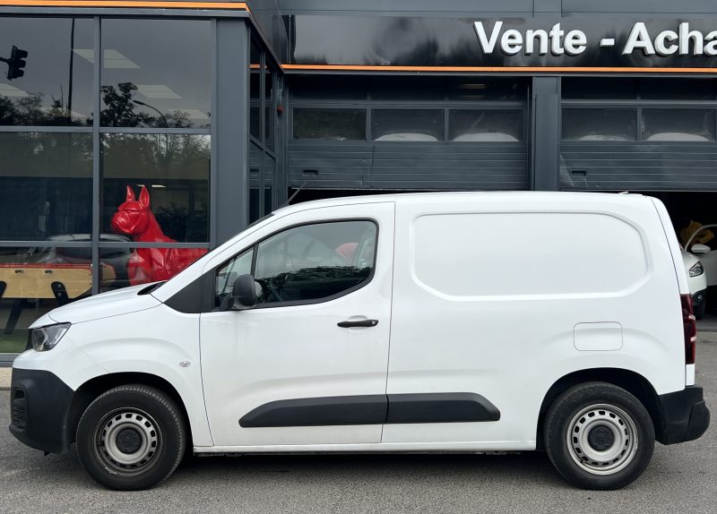 PEUGEOT PARTNER III 1.2 110 Cv PREMIERE MAIN / 29 300 Kms 3 PLACES CRIT AIR 1 - GARANTIE 1 AN