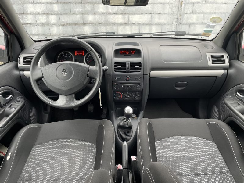 RENAULT CLIO 2010