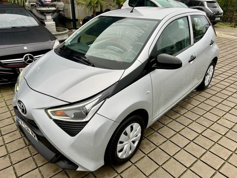 TOYOTA AYGO 1.0 VVTi 72CH X-PRO