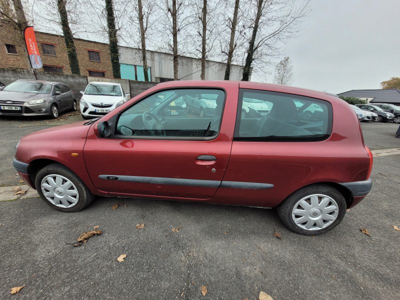 RENAULT  CLIO 2000