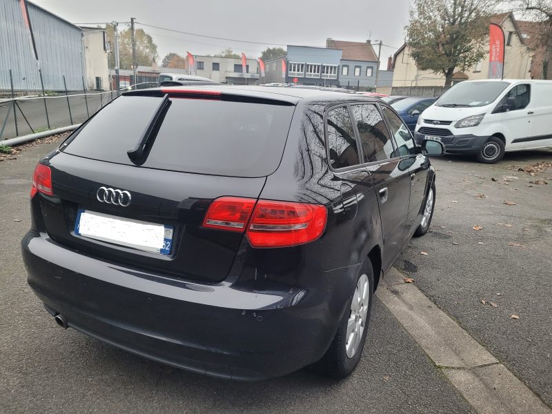 AUDI  A3 2011