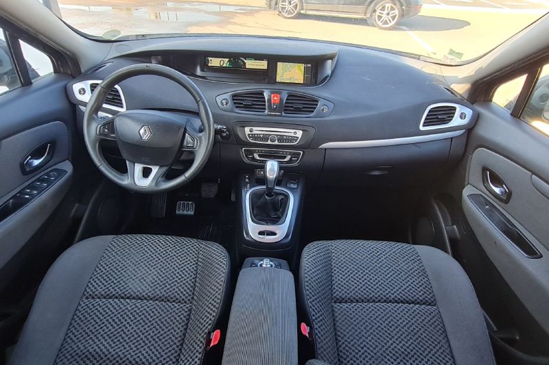 RENAULT MEGANE SCENIC 2011